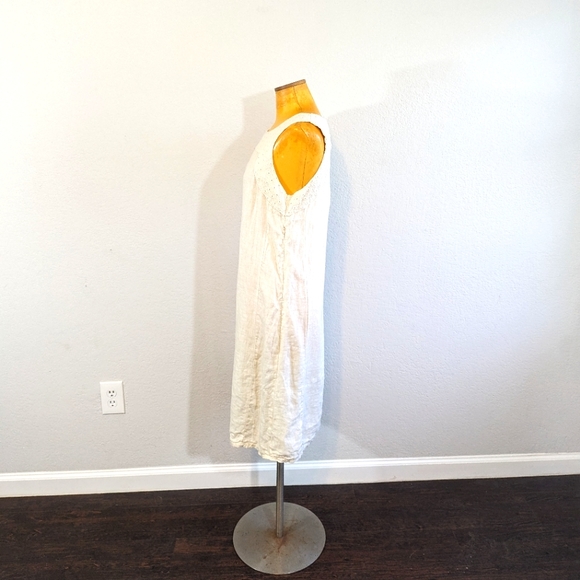 Piazza Del Tiempo Beige Linen with Eyelet Trim Italian Dress / Medium - Picture 6 of 8